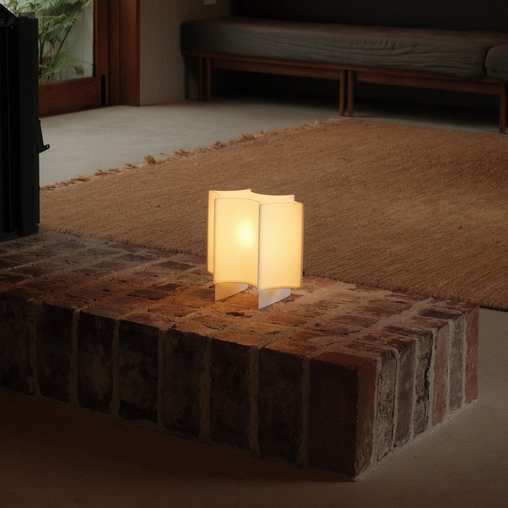 ARC FOLD Lamp