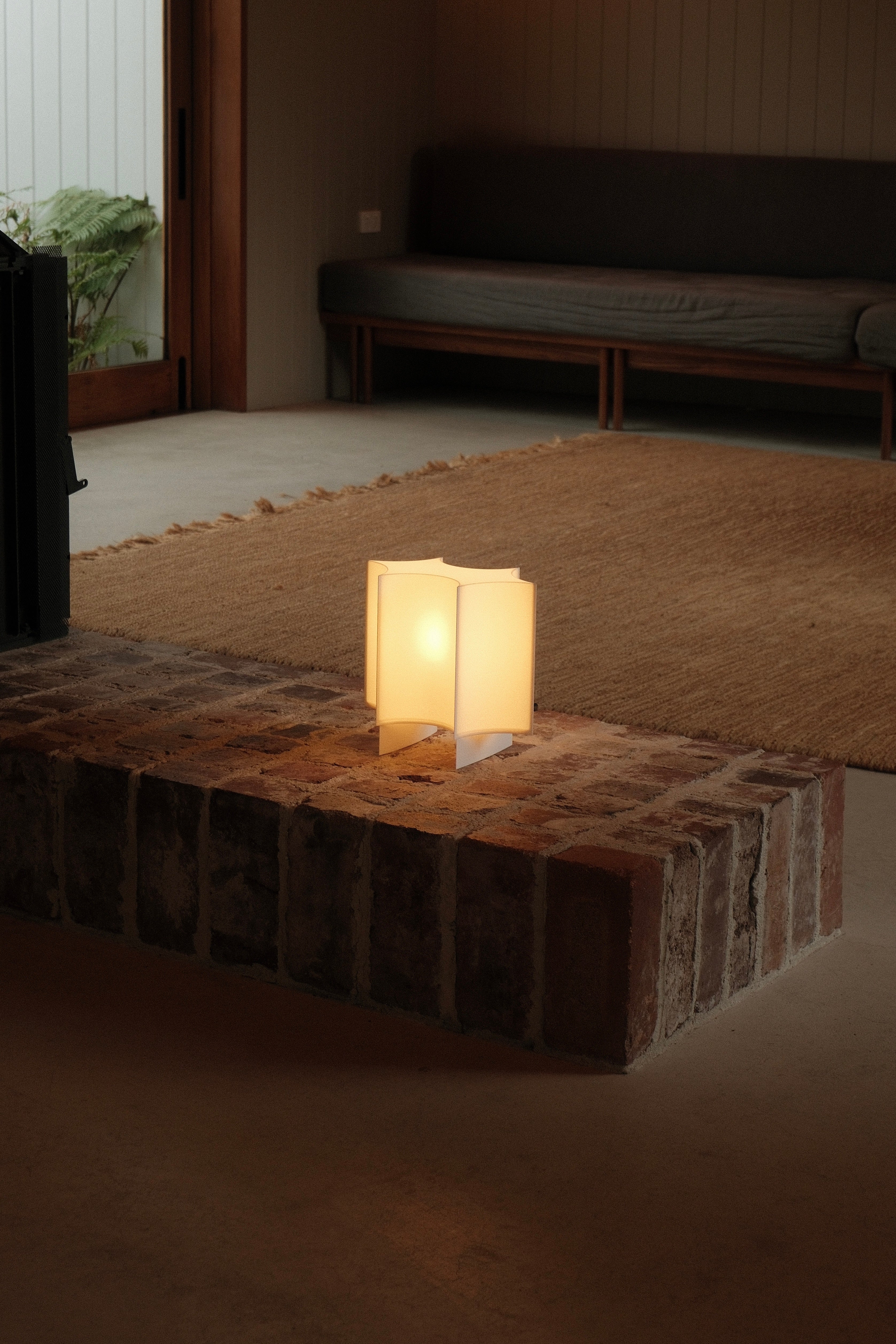ARC FOLD Table Lamp