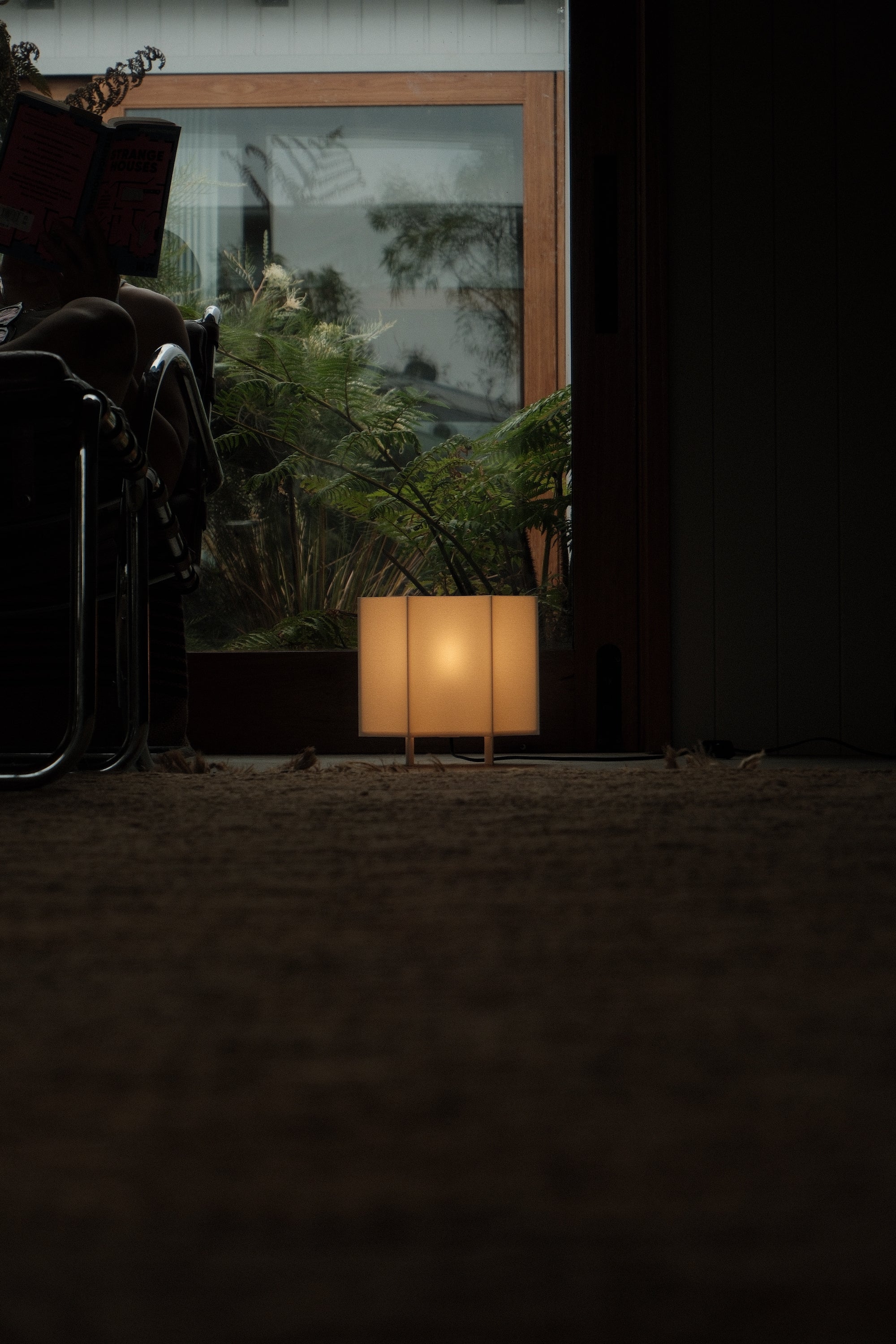 ARC FOLD Table Lamp